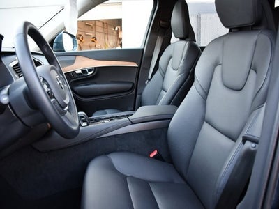 2025 Volvo XC90 B6 Plus 7-Seater