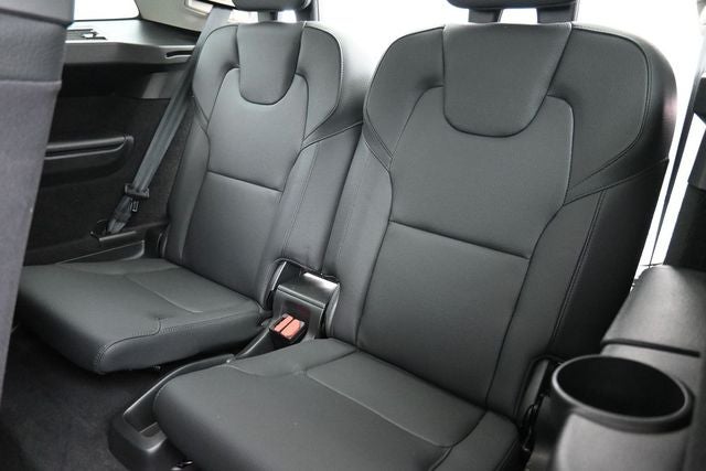 2024 Volvo XC90 B6 Plus Bright Theme