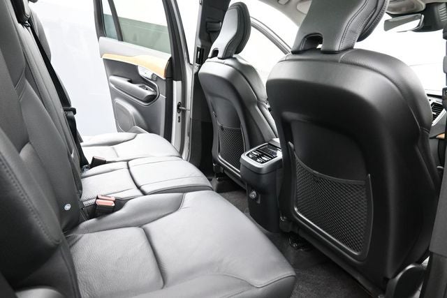 2024 Volvo XC90 B6 Plus Bright Theme