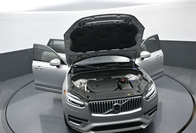 2024 Volvo XC90 B6 Plus Bright Theme