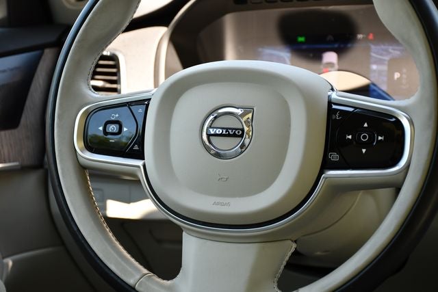 2024 Volvo XC90 B6 Plus Bright Theme