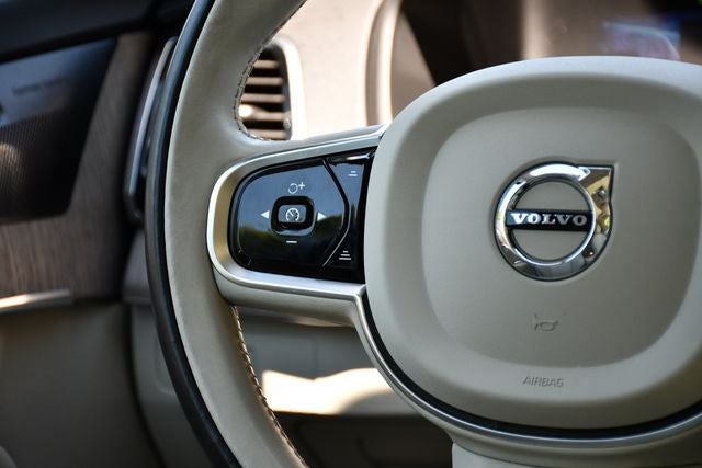 2024 Volvo XC90 B6 Plus Bright Theme