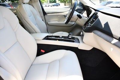 2024 Volvo XC90 B6 Plus Bright Theme