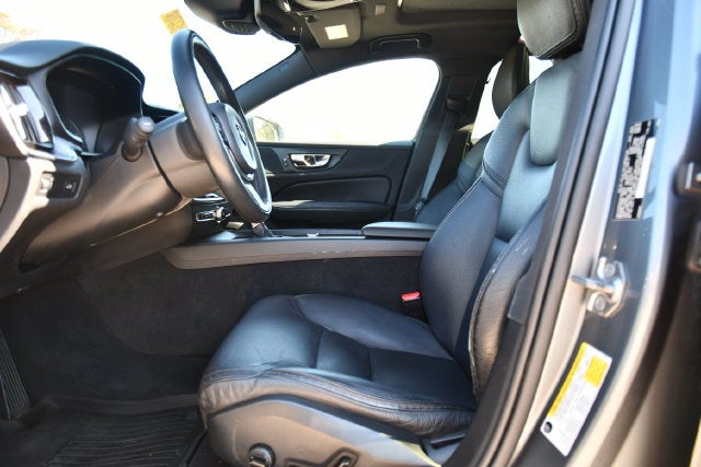 2020 Volvo V60 Cross Country T5