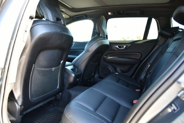 2020 Volvo V60 Cross Country T5