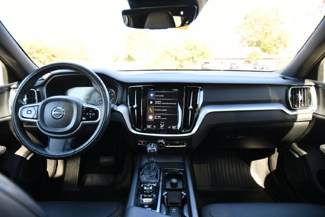2020 Volvo V60 Cross Country T5