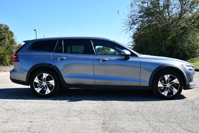 2020 Volvo V60 Cross Country T5
