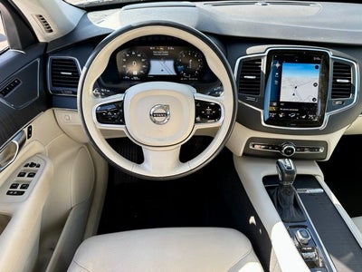2020 Volvo XC90 T6 Momentum