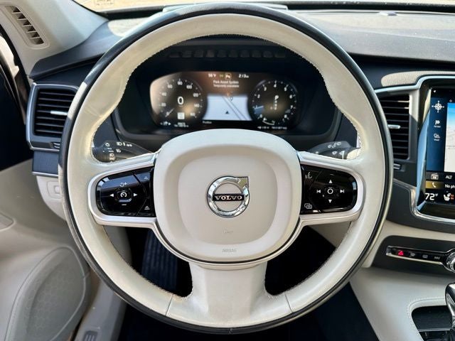 2020 Volvo XC90 T6 Momentum