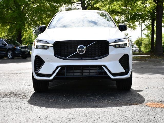 2025 Volvo XC60 T8 Plus Dark AWD's photo