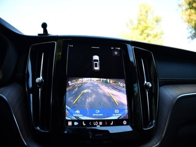 2022 Volvo XC60 B5 Inscription