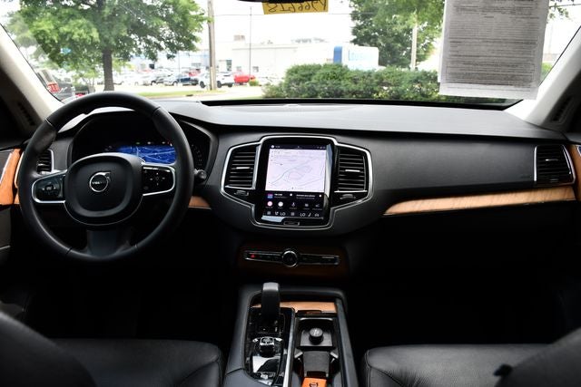 2023 Volvo XC90 B5 Plus
