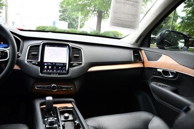2023 Volvo XC90 B5 Plus