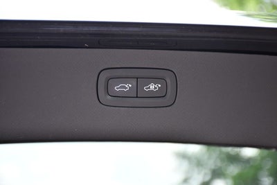 2023 Volvo XC90 B5 Plus