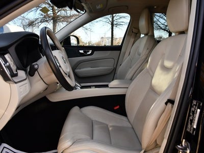 2022 Volvo XC60 B5 Inscription