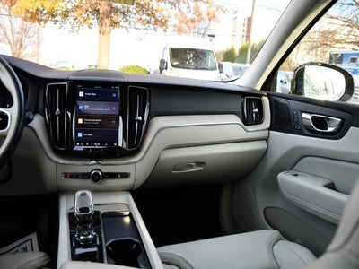 2022 Volvo XC60 B5 Inscription