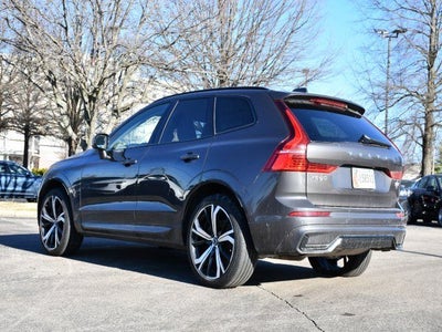 2023 Volvo XC60 B5 Ultimate Dark Theme