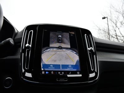 2025 Volvo XC40 B5 Plus Dark Theme