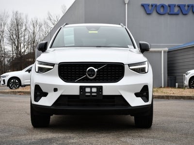 2025 Volvo XC40 B5 Plus Dark Theme