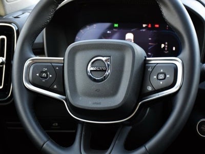 2025 Volvo XC40 B5 Plus Bright Theme