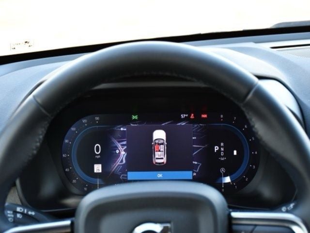 2025 Volvo XC40 B5 Plus Bright Theme