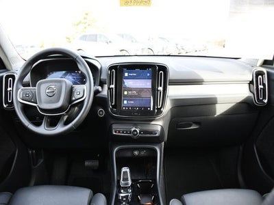 2025 Volvo XC40 B5 Plus Bright Theme