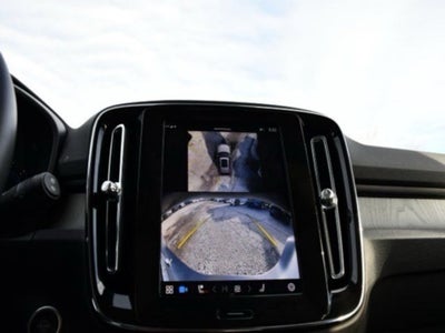 2025 Volvo XC40 B5 Plus Bright Theme