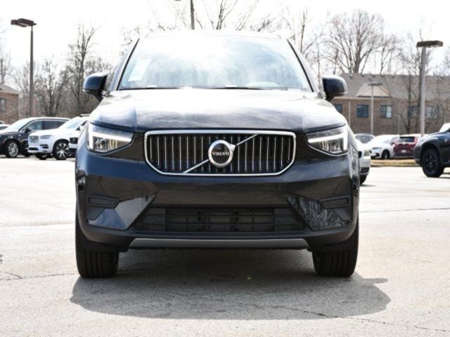 2025 Volvo XC40 B5 Core Bright AWD's photo