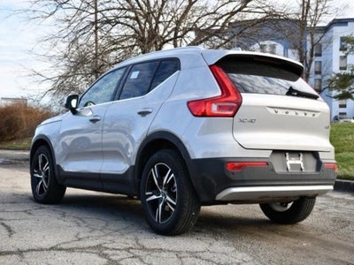 2025 Volvo XC40 B5 Core