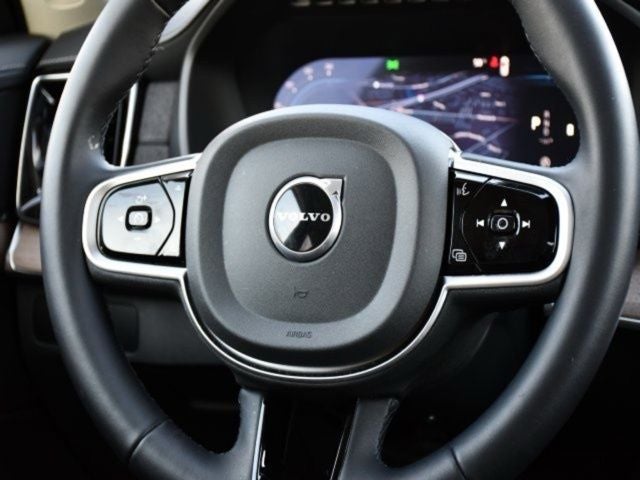 2025 Volvo XC90 B5 Plus 2025.5