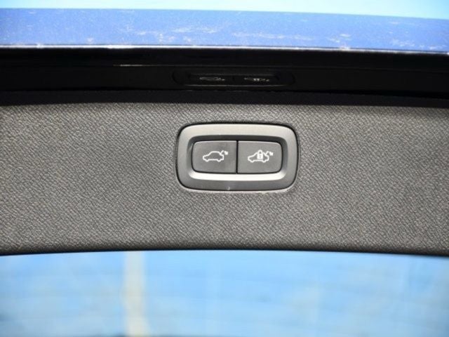 2025 Volvo XC90 B5 Plus 2025.5