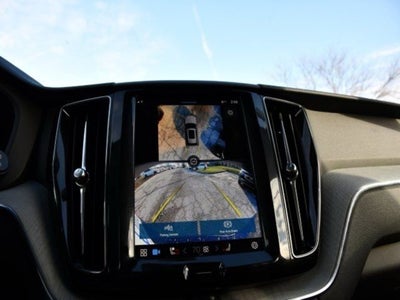 2025 Volvo XC60 B5 Plus