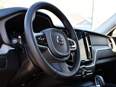 2025 Volvo XC60 B5 Plus
