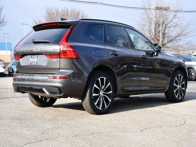 2025 Volvo XC60 B5 Plus
