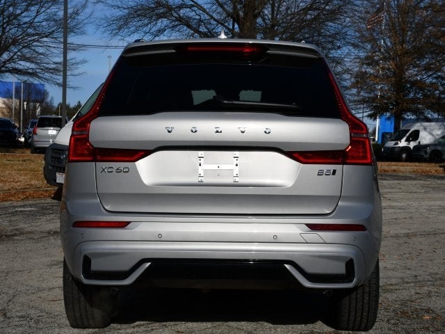 2025 Volvo XC60 B5 Plus